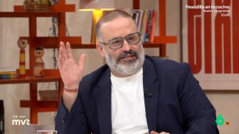 Edu Gal&aacute;n ve "muy categ&oacute;rico" que Feij&oacute;o quiera zanjar la crisis abierta en el Partido Popular por las pensiones con un "y se acab&oacute;" y lo compara con el "aqu&iacute; no hay nada que ver" de 'Ag&aacute;rralo como puedas'.