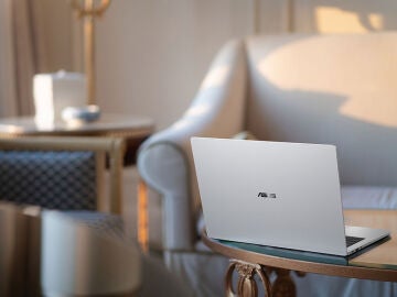 Asus ExpertBook A7