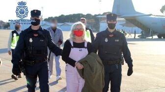 La Polic&iacute;a Nacional traslada a Espa&ntilde;a a la etarra Mar&iacute;a Natividad J&aacute;uregui Espina entregada por las autoridades belgas en 2020