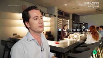 "No me parece que el sueldo del empleado tenga que depender de la mayor o menor propina que le dejen", afirma Alberto de Luna, que recibe a Equipo de Investigaci&oacute;n en su restaurante donde no aplican la llamada propina sugerida.