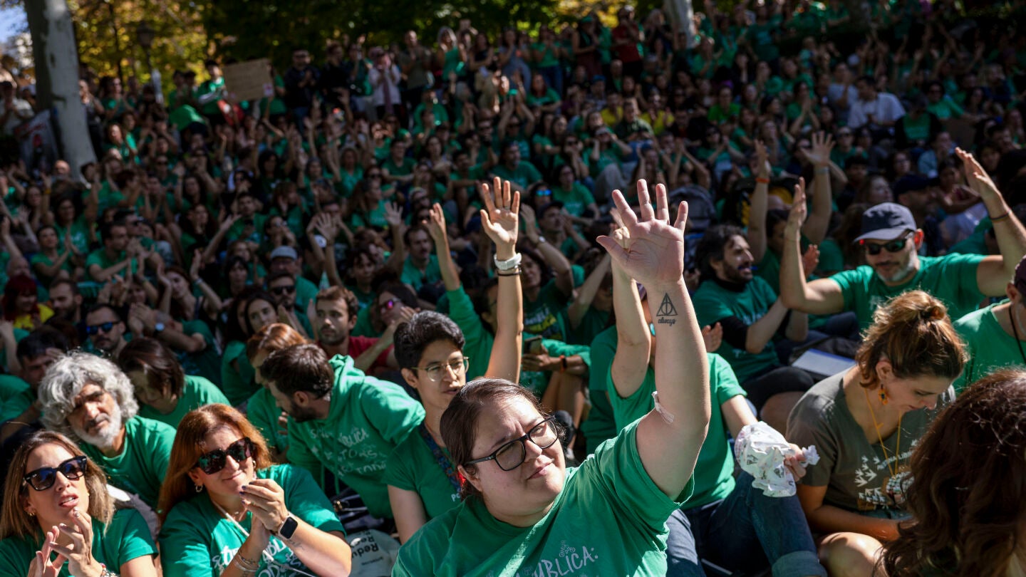 El Comit&eacute; de Huelga Unitario de la Educaci&oacute;n P&uacute;blica de la Comunidad de Madrid celebra una asamblea abierta con el profesorado en huelga