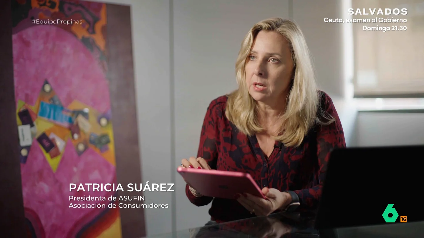 Patricia Suárez, de ASUFIN, tajante sobre los hosteleros y la propina sugerida: "Están abusando de la confianza de sus clientes" Equipo de Investigación pregunta a representantes de hosteleros y consumidores sobre la polémica propina sugerida. Mientras los primeros defienden que "es tan fácil como decir que no", los segundos creen que "es más bien una propina forzada".
