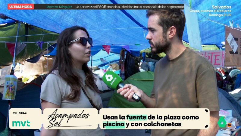 Una de las personas acampadas en Sol