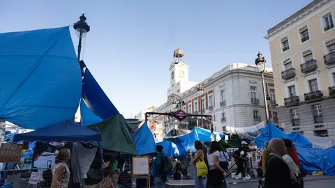 Acampada por la vivienda, en la Puerta del Sol Acampada por la vivienda, en la Puerta del Sol