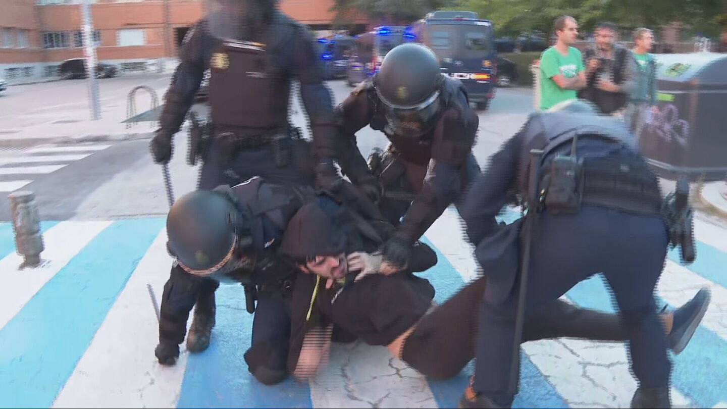 De las cargas policiales en la Complutense a los ataques de grupos ultras: la violencia que denuncian las universidades p&uacute;blicas