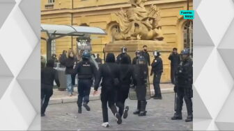 Cuentas relacionadas con el partido Francia Insumisa acusan a supuestos agentes infiltrados de participar en los disturbios
