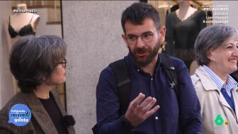 Thais Villas modera un encendido debate en plena calle sobre las pensiones, donde hay quien defiende que el sistema es completamente sostenible si hay "voluntad pol&iacute;tica" y quien cree que habr&iacute;a que "quitar tantas ayudas como se dan para gilipolleces" para llenar la hucha de las pensiones.