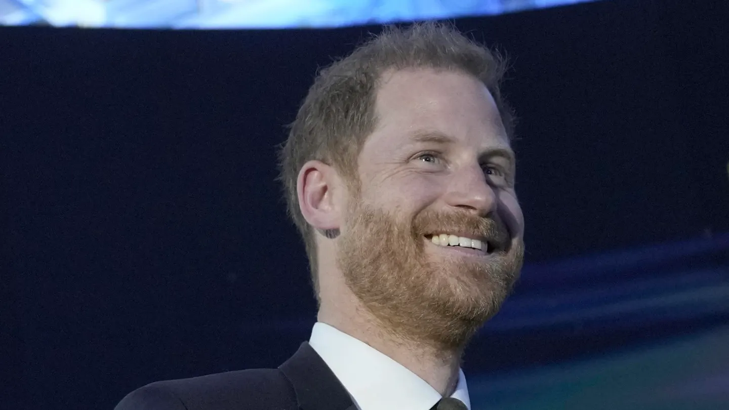 Imagen de archivo del príncipe inglés, Harry, durante un foro en Kiev, Ucrania. Imagen de archivo del príncipe inglés, Harry, durante un foro en Kiev, Ucrania.