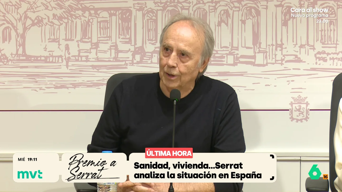 La reflexión de Serrat sobre la situación de España: "Lo que está ocurriendo es el resultado de muchos años de desgaste" En el contexto del Premio Leteo 2026 que recibe en León por su compromiso y conciencia, Joan Manuel Serrat habla sobre sanidad, vivienda y educación y cree que las elecciones del 29-N serán "un buen momento para decir lo que pensamos".