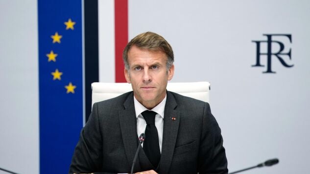 El presidente franc&eacute;s, Emmanuel Macron, asiste a una reuni&oacute;n del Consejo de Seguridad en el Palacio del El&iacute;seo en Par&iacute;s.