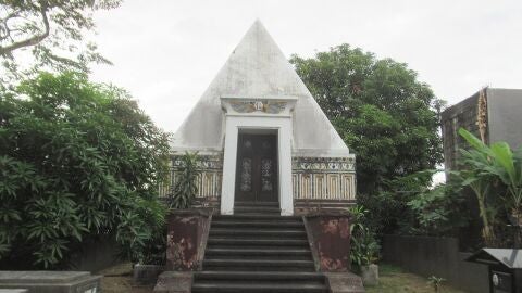 Manila North Cemetery