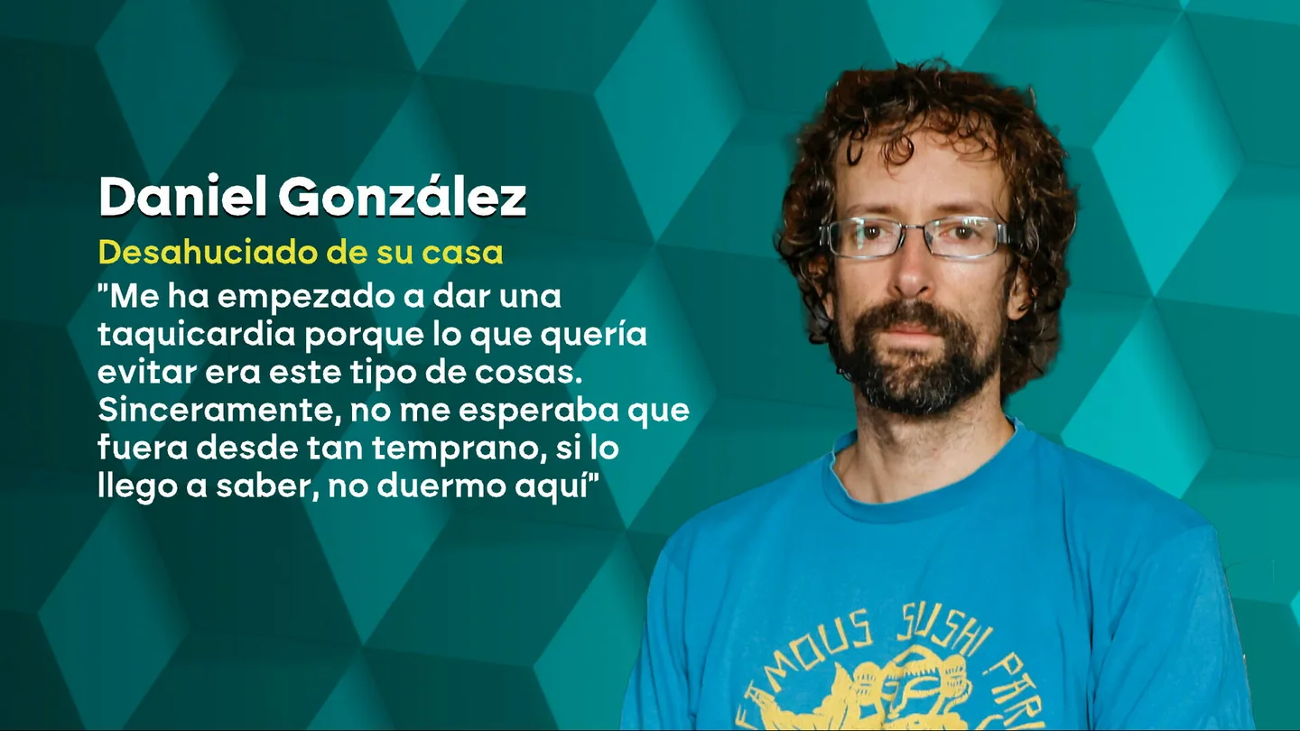 Desahucian a Daniel, investigador de la Universidad de Valencia, tras 17 años pagando el alquiler: "Me ha empezado a dar una taquicardia" Desahucian a Daniel, investigador de la Universidad de Valencia, tras 17 años pagando el alquiler: "Me ha empezado a dar una taquicardia"