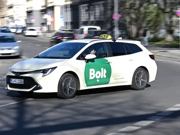 Vehículo de la plataforma de movilidad Bolt. Vehículo de la plataforma de movilidad Bolt.