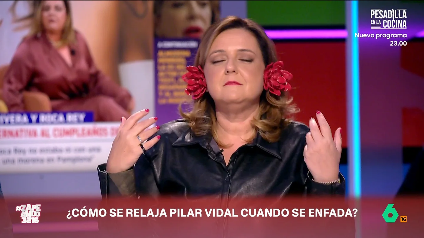 De "la canción más relajante del mundo" a la copita de vino que "te dilata todo": Pilar Vidal desvela sus métodos para relajarse El otro día se pudo ver a Pilar Vidal muy enfadada en 'Y ahora Sonsoles'. Por ello, la colaboradora de Zapeando desvela en directo cuáles son sus métodos de relajación para expulsar los demonios después de momentos como estos.