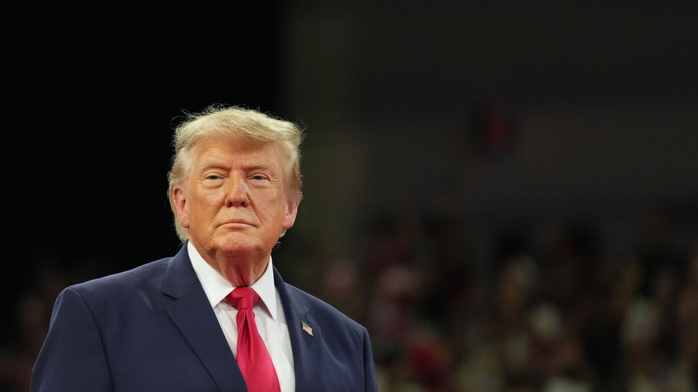 El presidente de Estados Unidos (EEUU), Donald Trump, en un mitin este viernes. 