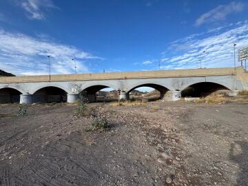 Puente de los Siete Ojos