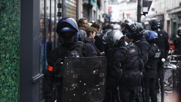Agentes de Polic&iacute;a franceses en Par&iacute;s