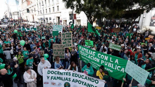 Padres y madres en defensa de la sanidad p&uacute;blica