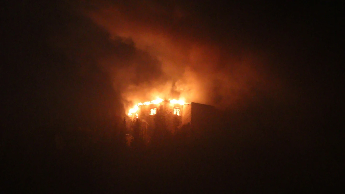 Imagen de 'El Nido del Águila' incendiado Imagen de 'El Nido del Águila' incendiado