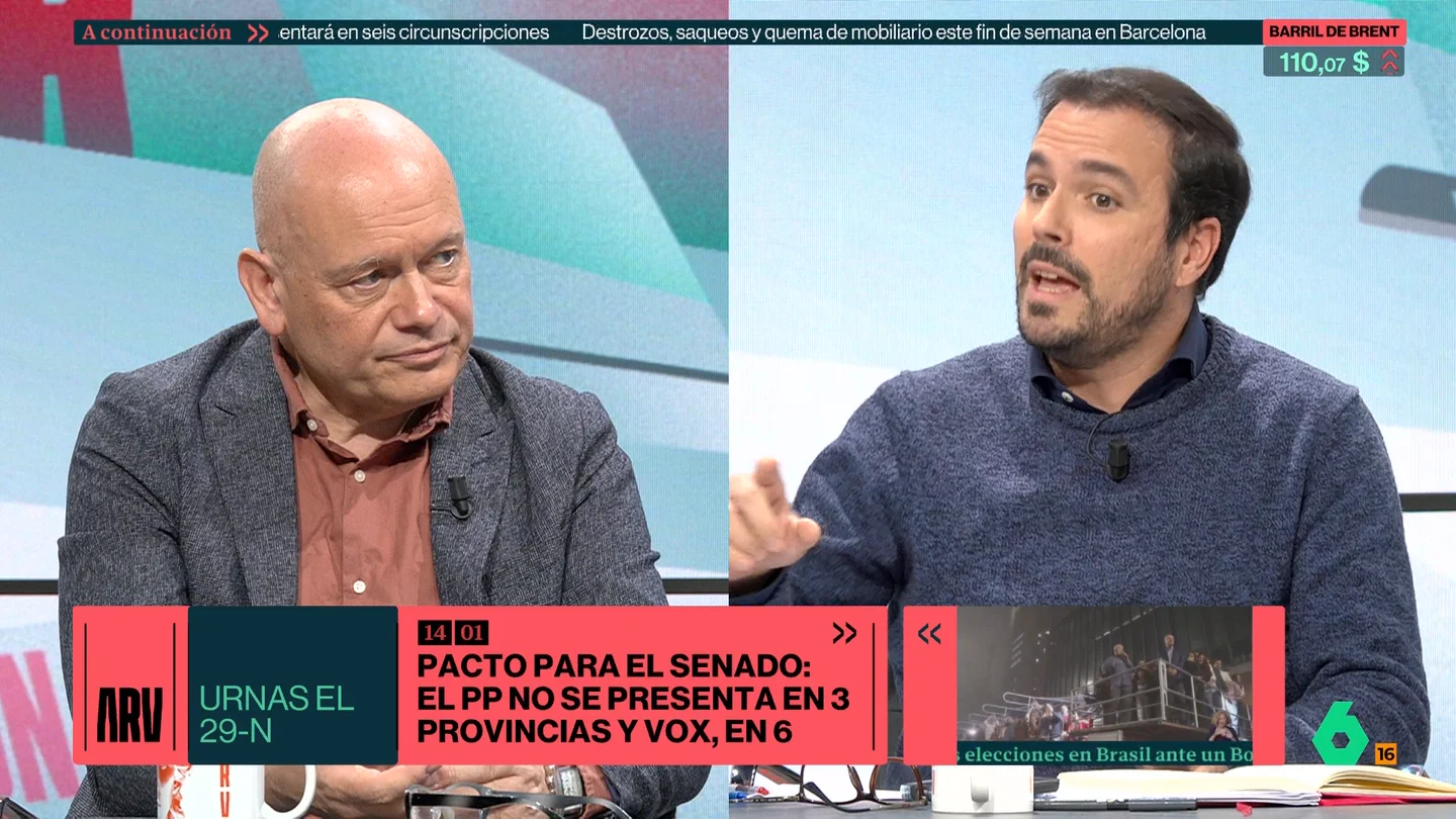 Alberto Garzón reacciona al acuerdo del PP con Vox para el Senado: "No le quedaba más remedio, pero tiene consecuencias" Alberto Garzón reacciona al acuerdo del PP con Vox para el Senado: "No le quedaba más remedio, pero tiene consecuencias"