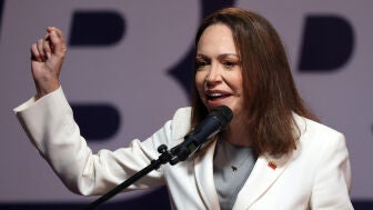 La l&iacute;der opositora Mar&iacute;a Corina Machado en una rueda de prensa en Caracas (Venezuela).
