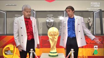 'Aznarito' y 'Felip&oacute;n' reflexionan sobre la organizaci&oacute;n del Mundial 2030 entre Espa&ntilde;a, Portugal y Marruecos y tienen claro que la final no se tiene que jugar en Casablanca: "El &uacute;nico que va a estar a gusto jugando ah&iacute; es Pedro Porro".