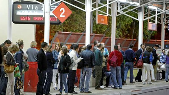 Andén de la estación de Las Rozas Andén de la estación de Las Rozas