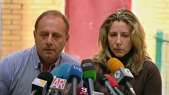 Antonio y Eva, padres de marta del Castillo Antonio y Eva, padres de marta del Castillo