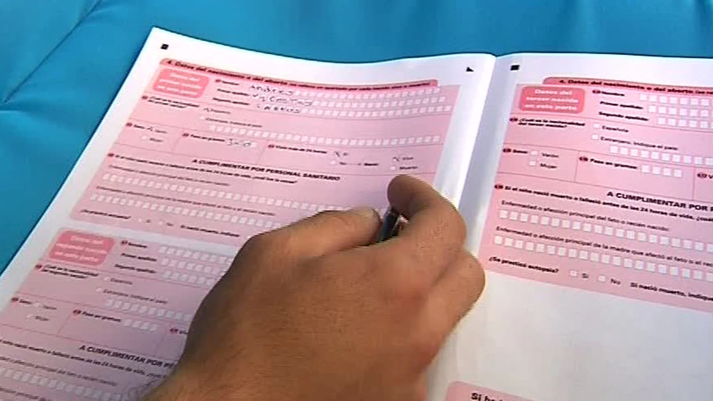 Un juez decidirá el orden de los apellidos en el caso de desacuerdo entre los padres Un juez decidirá el orden de los apellidos en el caso de desacuerdo entre los padres