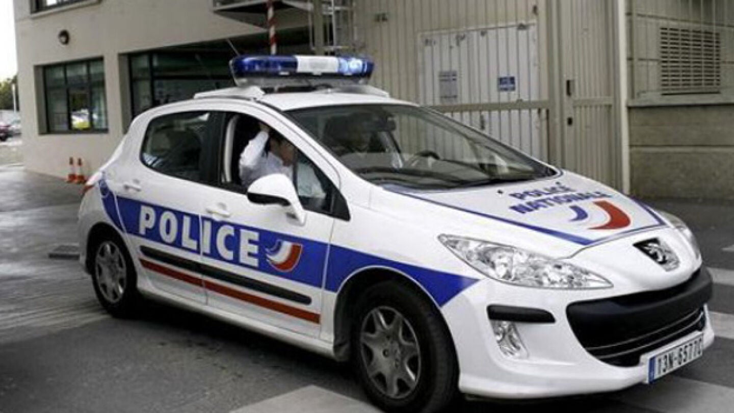 Un coche de la Polic&iacute;a Nacional francesa