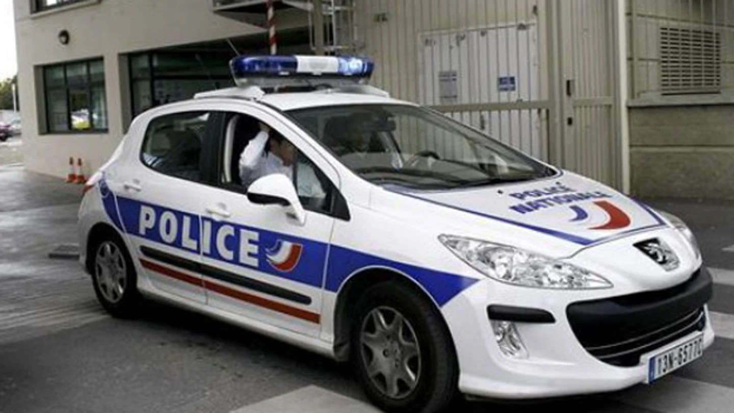 Un coche de la Policía Nacional francesa Un coche de la Policía Nacional francesa
