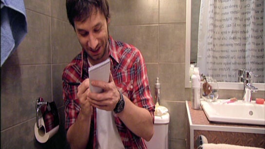 2&ordf; FASE| &iquest;Me est&aacute;s diciendo que las confesiones m&aacute;s &iacute;ntimas de Ana se sintonizan en el ba&ntilde;o de Lola?