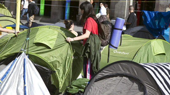 Comienzan a desmantelar la acampada en Sol Comienzan a desmantelar la acampada en Sol