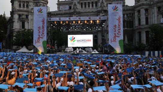 Imagen de archivo de un acto de Madrid 2016 frente al Ayuntamiento de Madrid