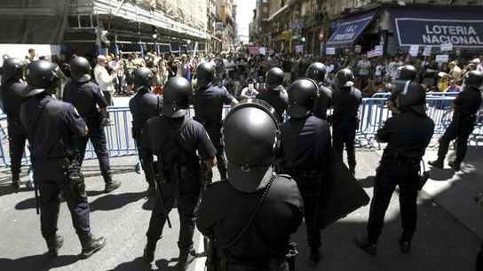 Sindicatos policiales se quejan de su "extenuante" ritmo de trabajo Sindicatos policiales se quejan de su "extenuante" ritmo de trabajo