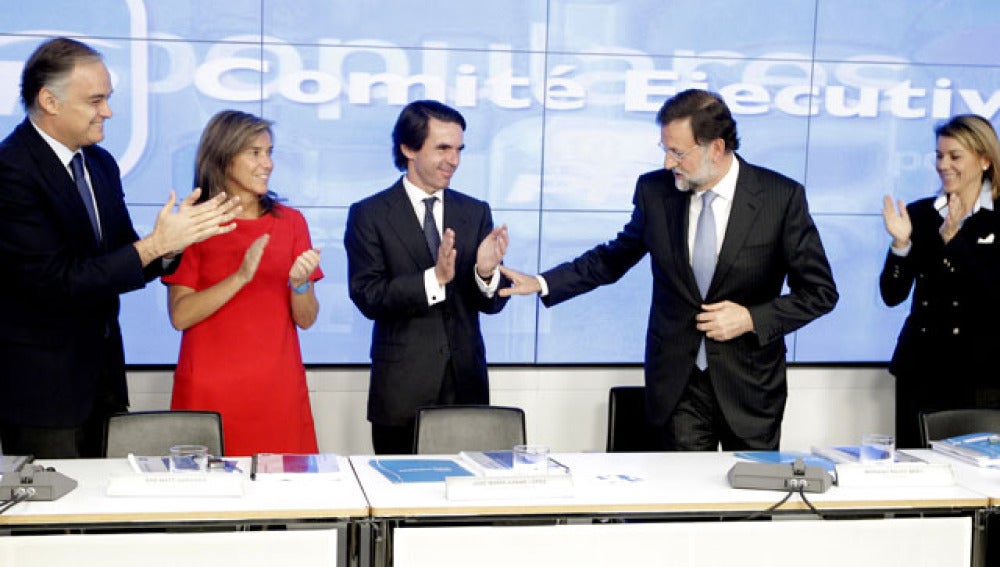 Mariano Rajoy, junto a Pons, Ana Mato, Aznar y Cospedal