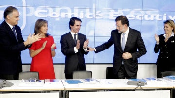 Mariano Rajoy, junto a Pons, Ana Mato, Aznar y Cospedal