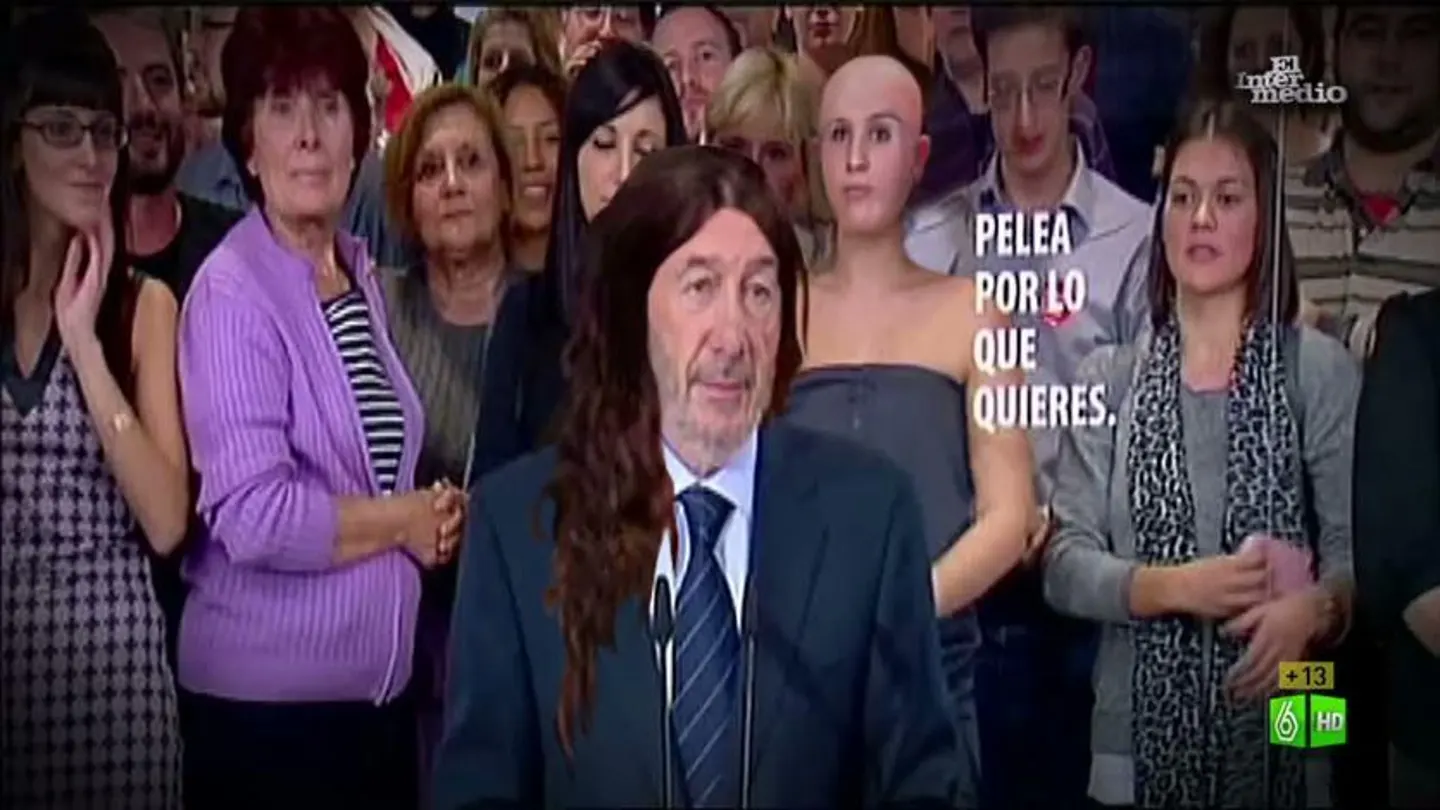 Imagen Pelazo Pantene en la comparecencia de Rubalcaba Imagen Pelazo Pantene en la comparecencia de Rubalcaba