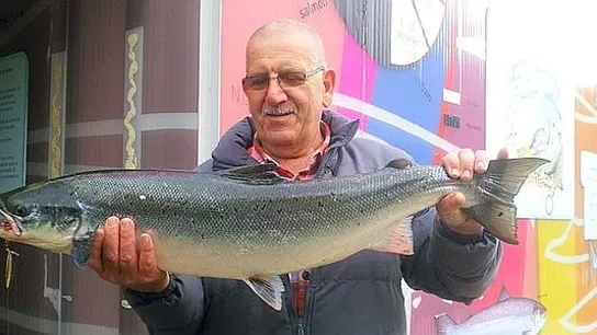 Enrique García con el 'campanu' Enrique García con el 'campanu'