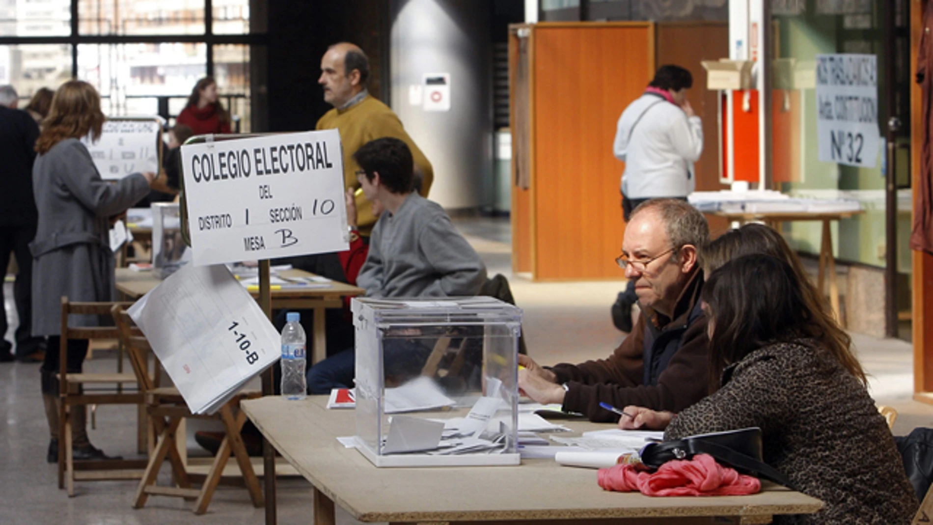 Colegio electoral en Asturias