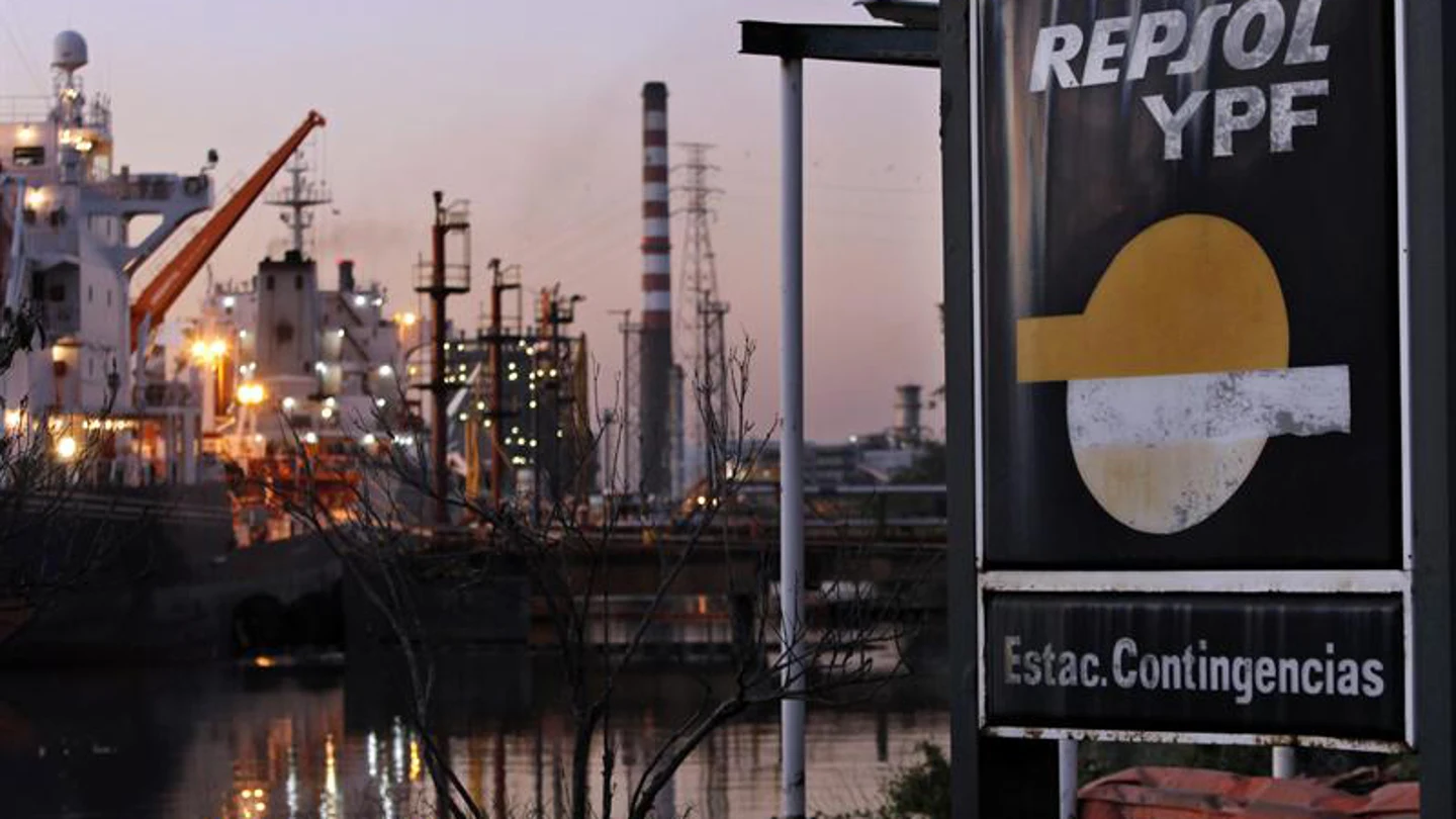 Planta petrolera de Repsol YPF Planta petrolera de Repsol YPF