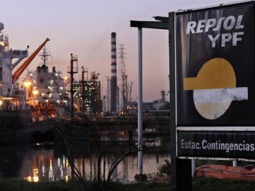 Planta petrolera de Repsol YPF Planta petrolera de Repsol YPF