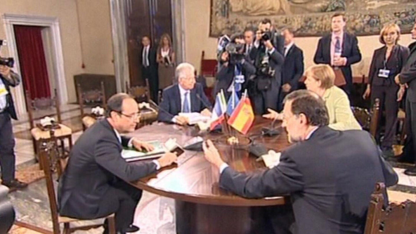 Rajoy con Merkel, Hollande y Monti