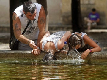 Hidratarse es la clave contra los golpe de calor Hidratarse es la clave contra los golpe de calor