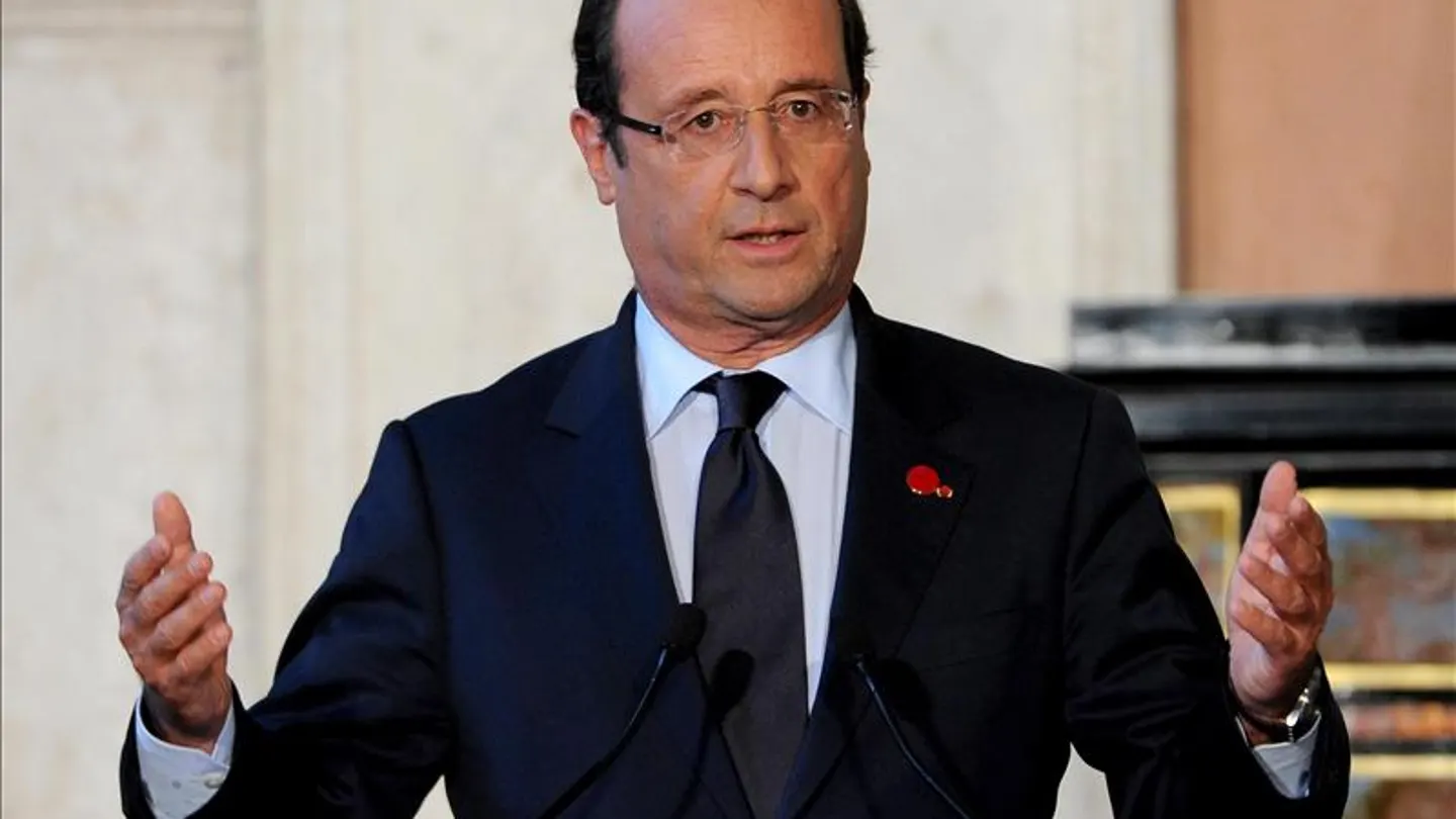 Hollande anuncia un ajuste económico de 30.000 millones Hollande anuncia un ajuste económico de 30.000 millones