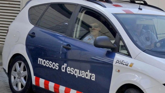 Un coche de los Mossos d'Escuadra Un coche de los Mossos d'Escuadra