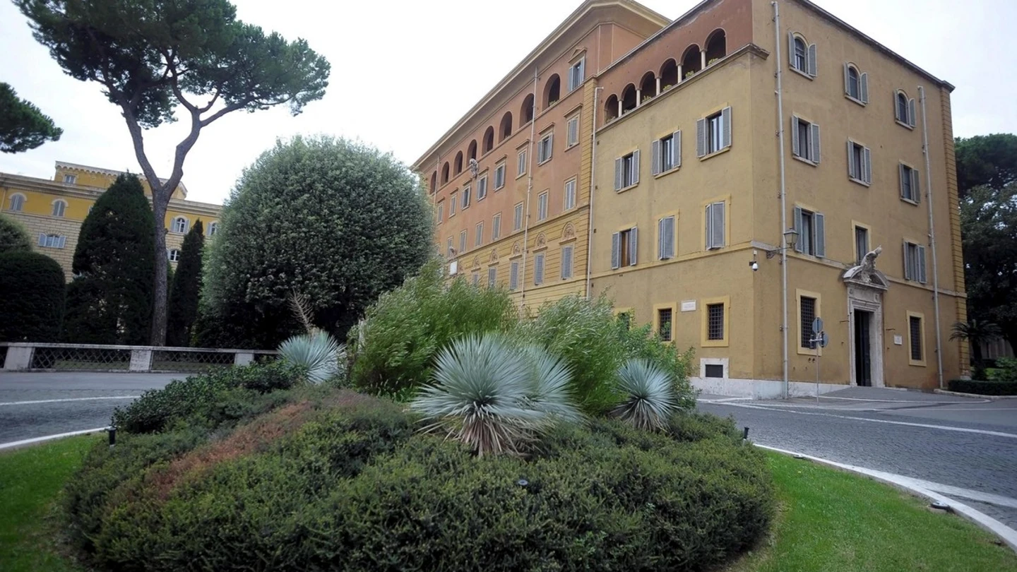 Vista del edificio de los juzgados del Vaticano. Vista del edificio de los juzgados del Vaticano.