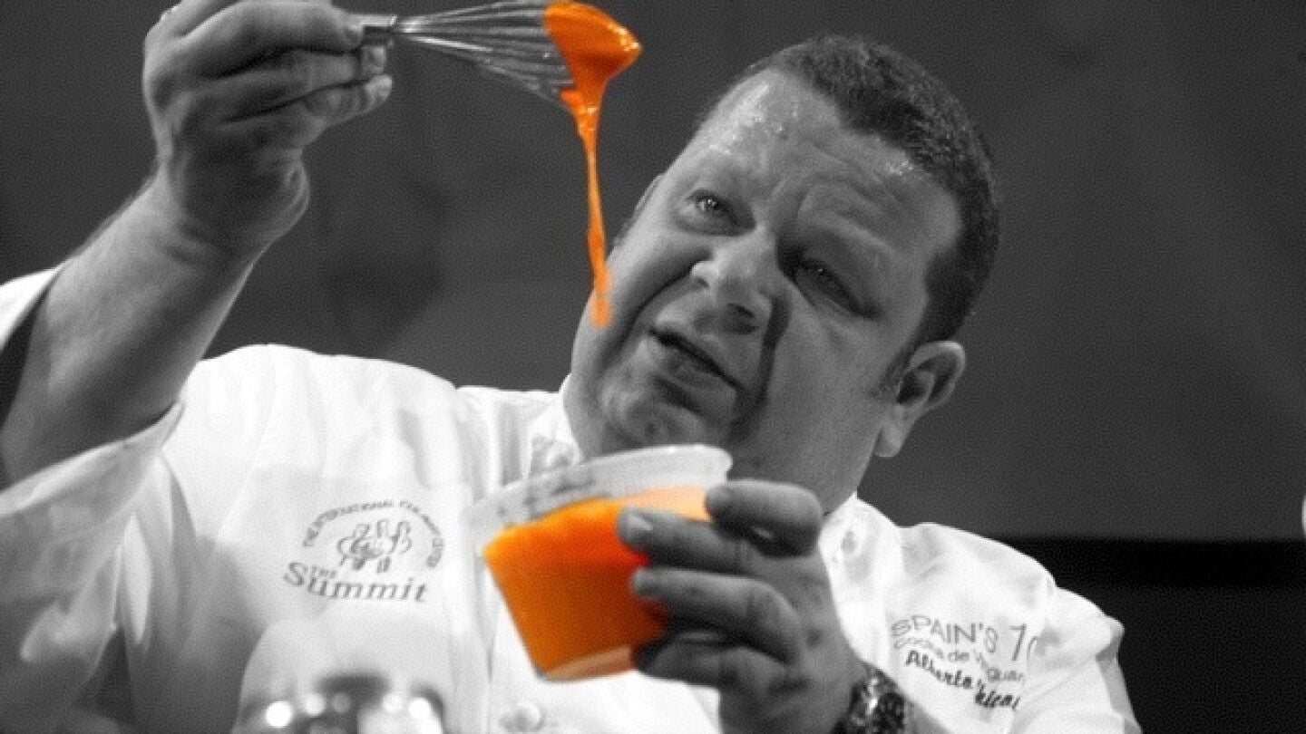 Alberto Chicote en plena faena