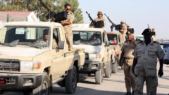 Miembros de las Fuerzas Armadas libias se despliegan en Bani Walid Miembros de las Fuerzas Armadas libias se despliegan en Bani Walid