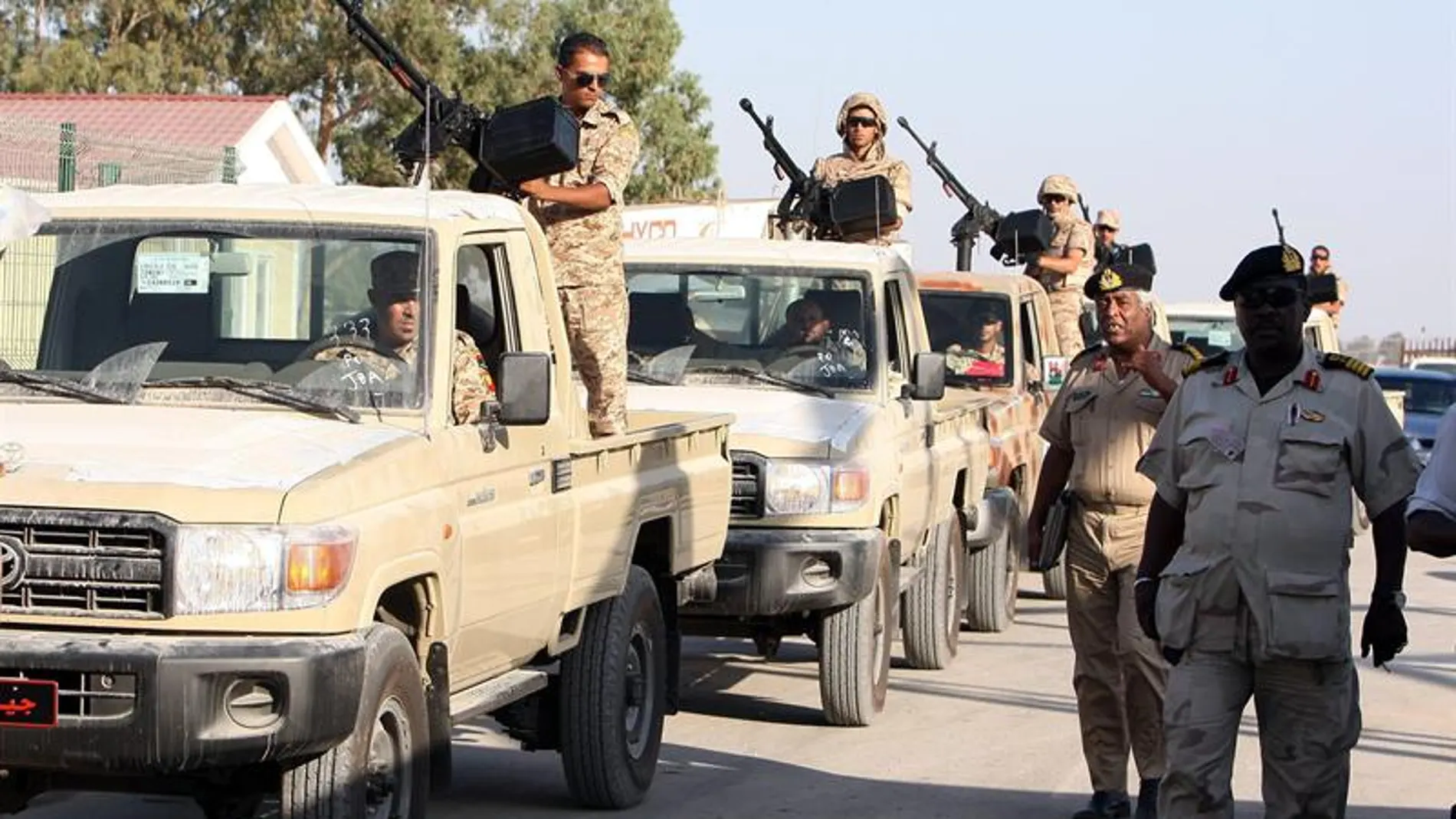Miembros de las Fuerzas Armadas libias se despliegan en Bani Walid